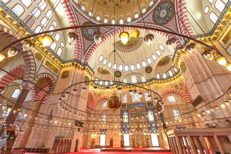 Sultan Süleyman Mosque: A Majestic Ottoman Jewel in the Heart of Gaziantep!