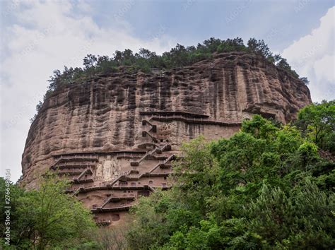 Maijishan Grottoes - Ancient Buddhist Sculptures Carved into Majestic Cliffs!