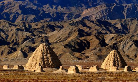 The Ancient Tombs of Xixia:  Unearthing History and Witnessing Architectural Prowess!